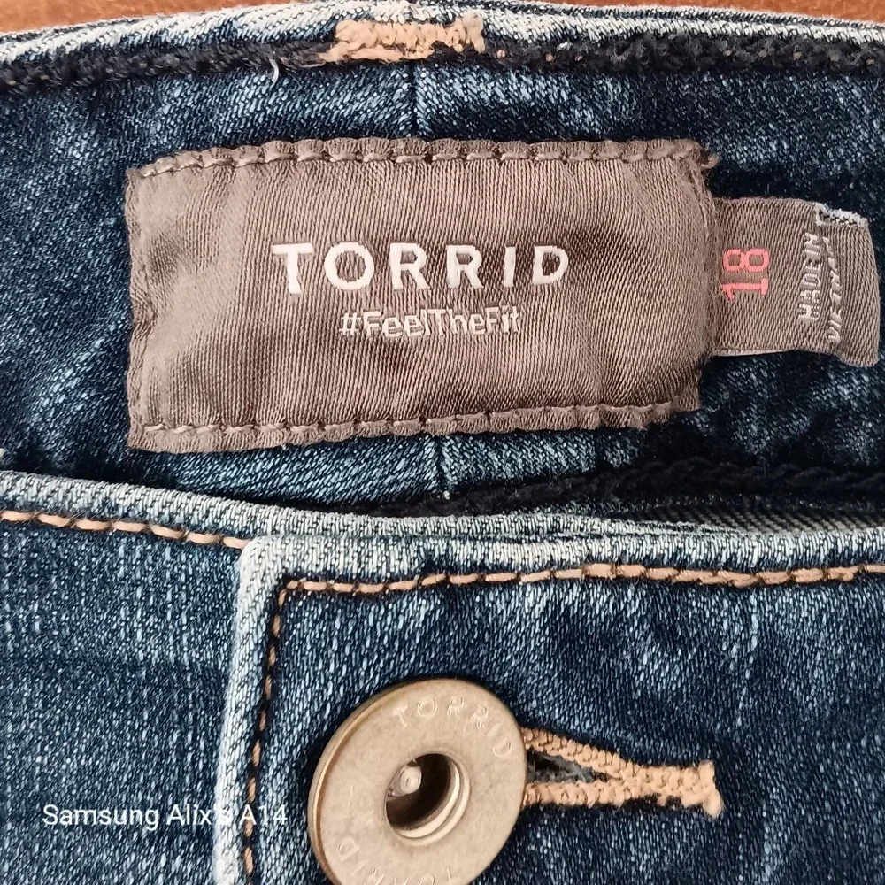 Torrid Plus‎ Size 18 Shorts Blue Denim Stretch Cotton Spandex Comfortable Fit